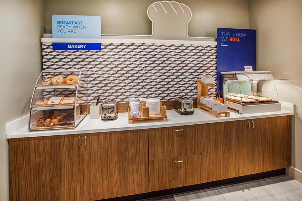 Holiday Inn Express Hotel & Suites Scott-Lafayette West By Ihg Zewnętrze zdjęcie